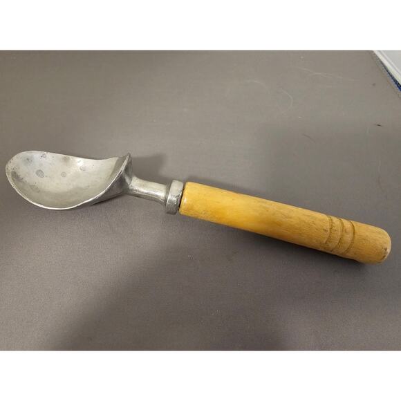 Vintage Aluminum Ice Cream Scoop w/Wood Handle - 7-1/2" long - Picture 1 of 8